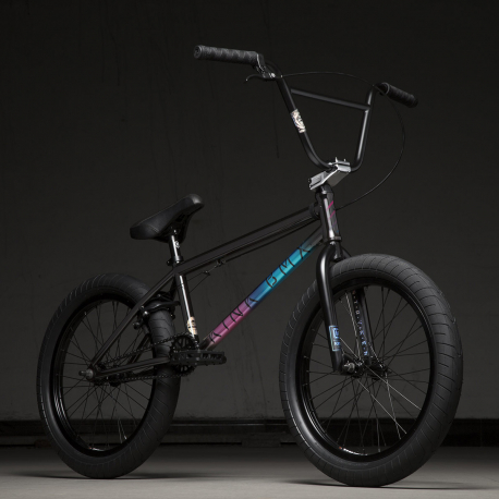 Kink Whip 20.5 2020 Gloss Black Fade BMX Bike