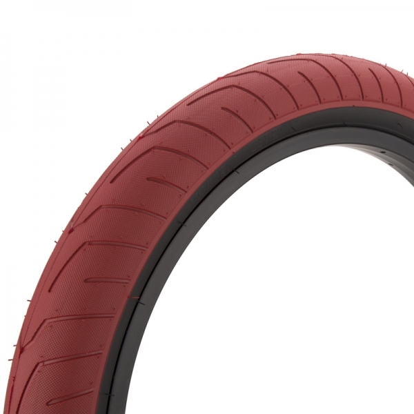KINK BMX Sever 2.4 red with back wall BMX tire